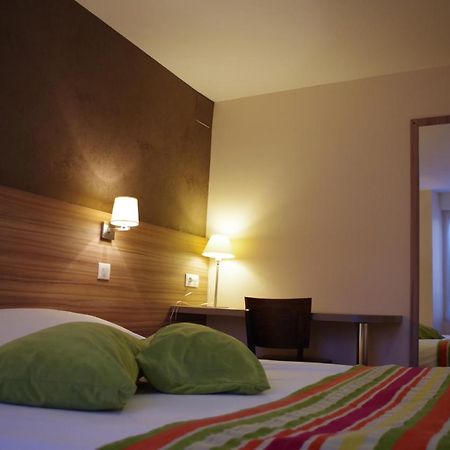 Logis Hotel Le Chene Vert Savenay Exterior foto